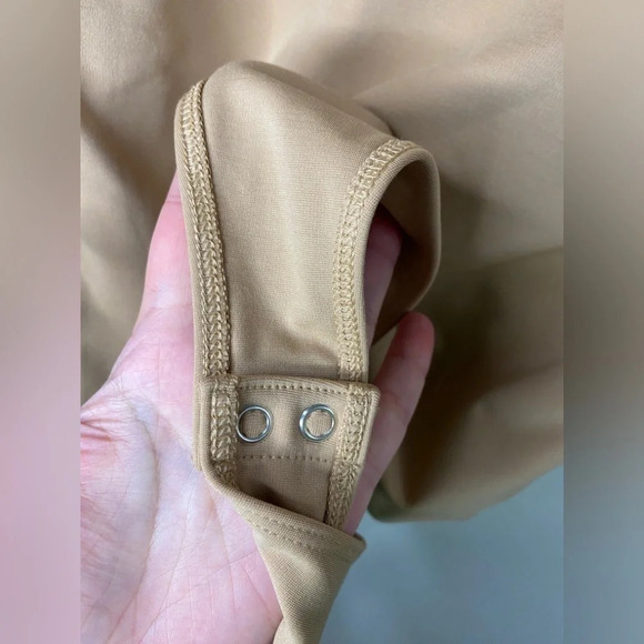 NWOT Banana Republic Scoop Neck Thong  Bodysuit - Picture 3 of 7